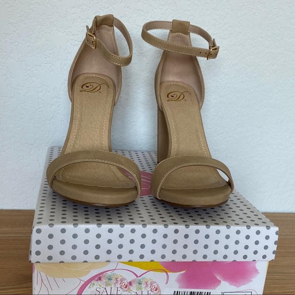 My Delicious Shoes Shiner Ankle Strap Heel - Picture 2 of 6